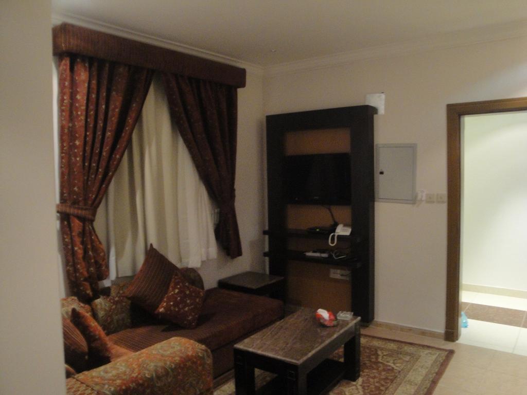 Jenan Al Malaz Hotel Apartments Эр-Рияд Номер фото